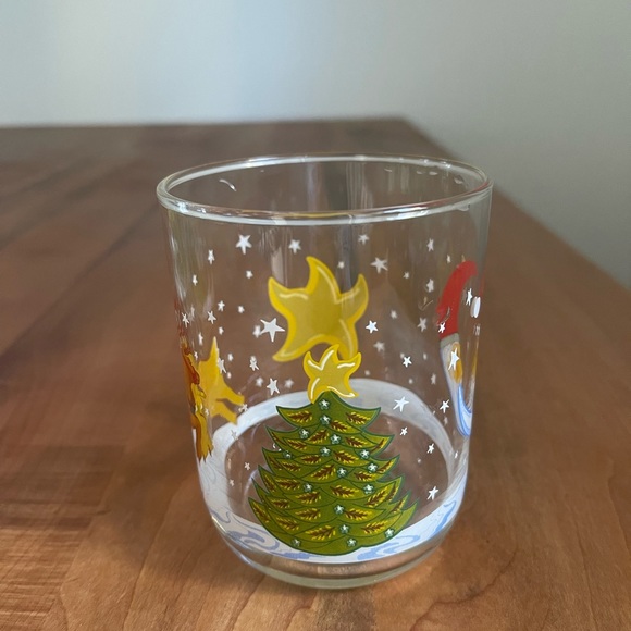 Four Vintage Libbey Christmas Glasses w Santa, Stars, and Reindeer - Picture 3 of 8